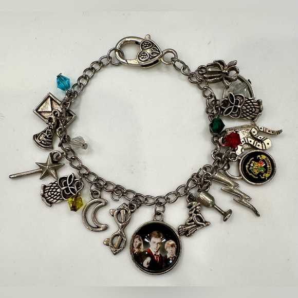 Harry Potter Charm Bracelet - Horcrux - Owl - Snake - Sorting Hat - EUC - Picture 8 of 15